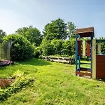 2 Schulze * Neustrelitz